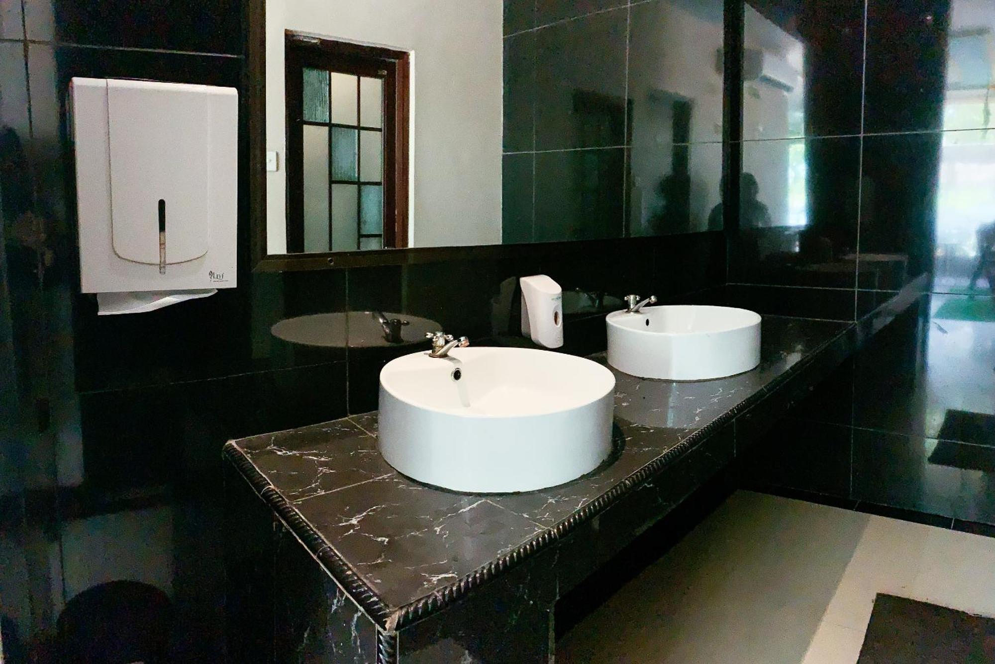 Os Hotel Batu Aji Batam Екстер'єр фото